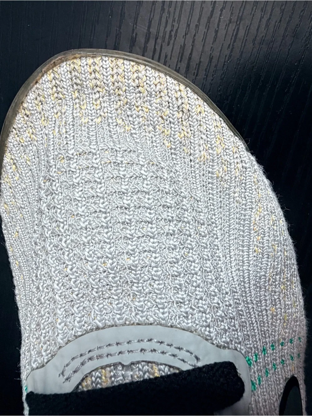 Nike Men’s White Knit Sneakers with Black Accents and Teal Dots